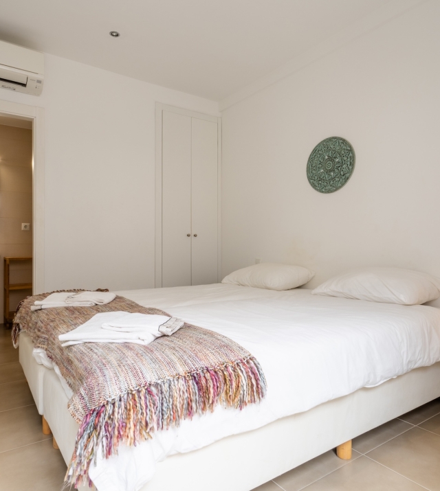 Resa Estates Ibiza sale ted koop Cala Tarida patio townhouse bed 4.JPG